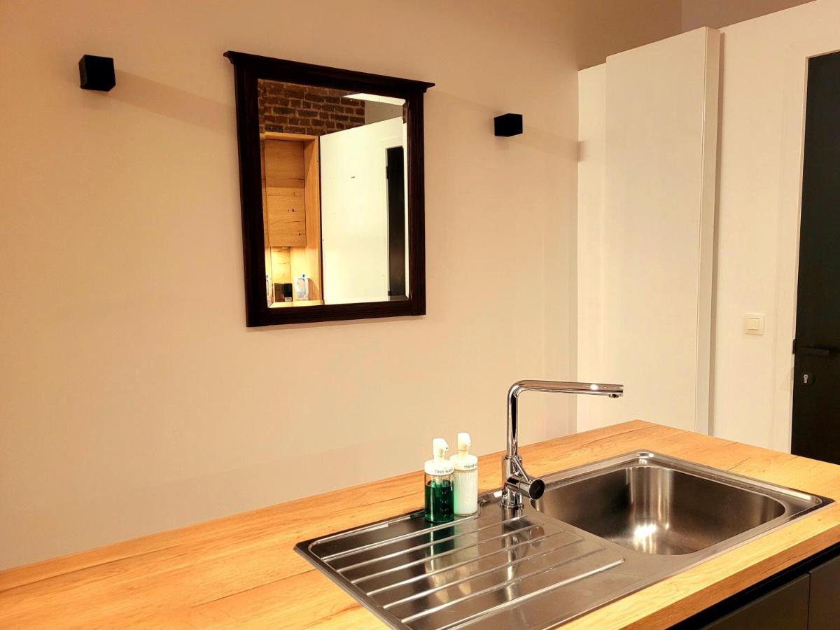Brand New Camelia Room With Private Bathroom Brusel Exteriér fotografie